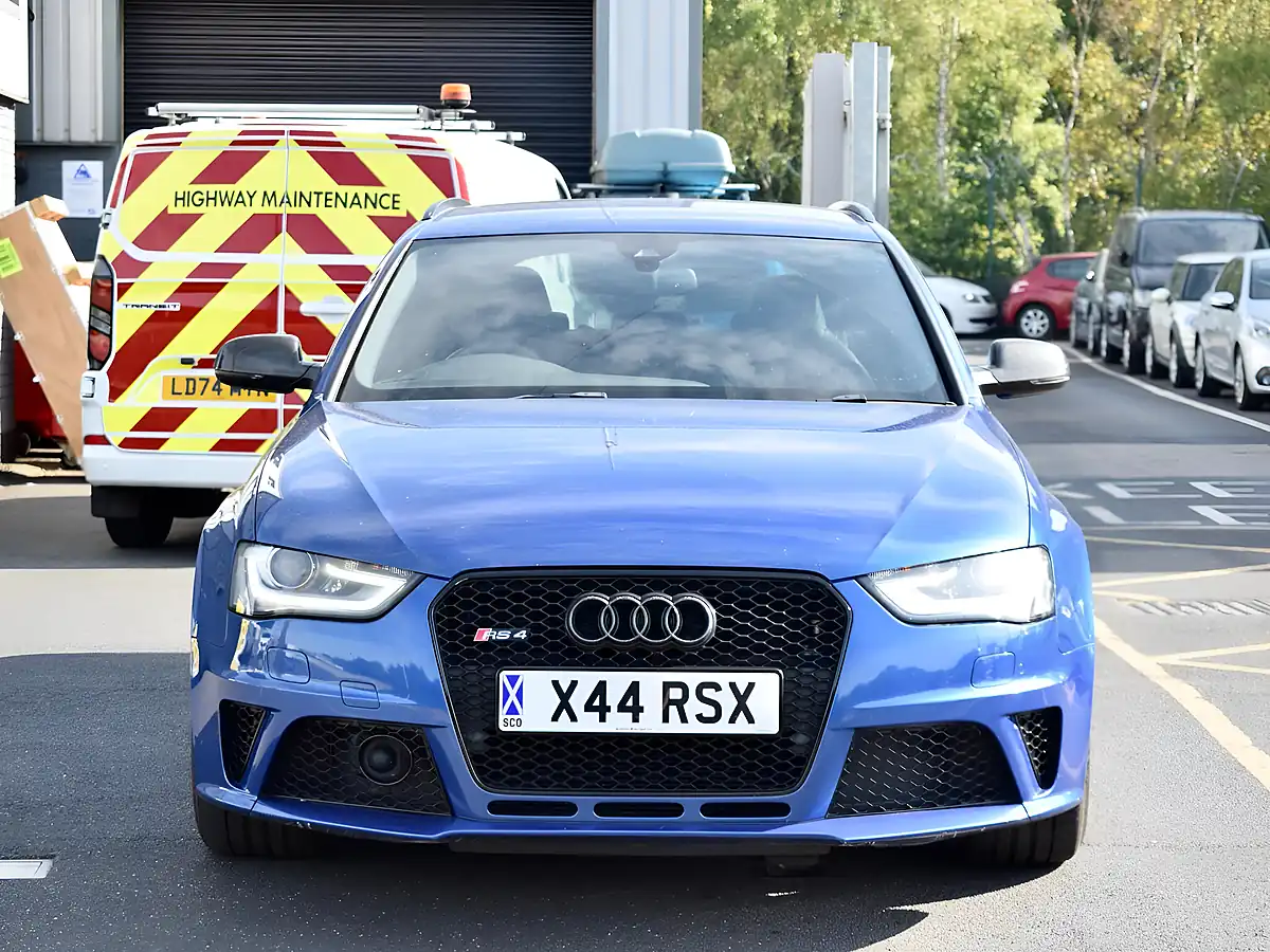 Used 2015 Audi RS4 Avant Blue - Interior and Exterior details 2