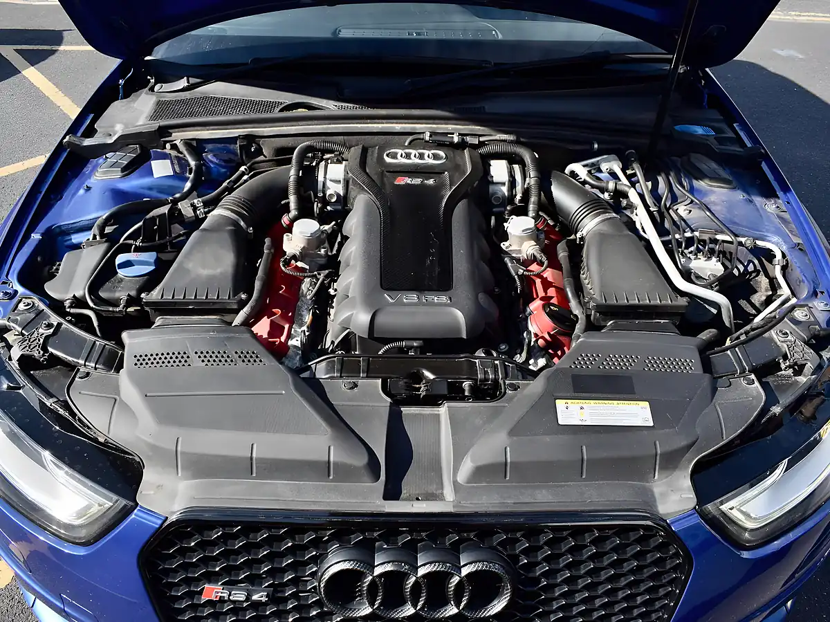 Used 2015 Audi RS4 Avant Blue - Interior and Exterior details 3