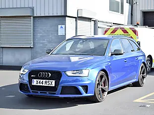 Used 2015 Audi RS4 Avant Blue - Interior and Exterior details 4