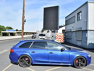 Used 2015 Audi RS4 Avant Blue - Interior and Exterior details 9