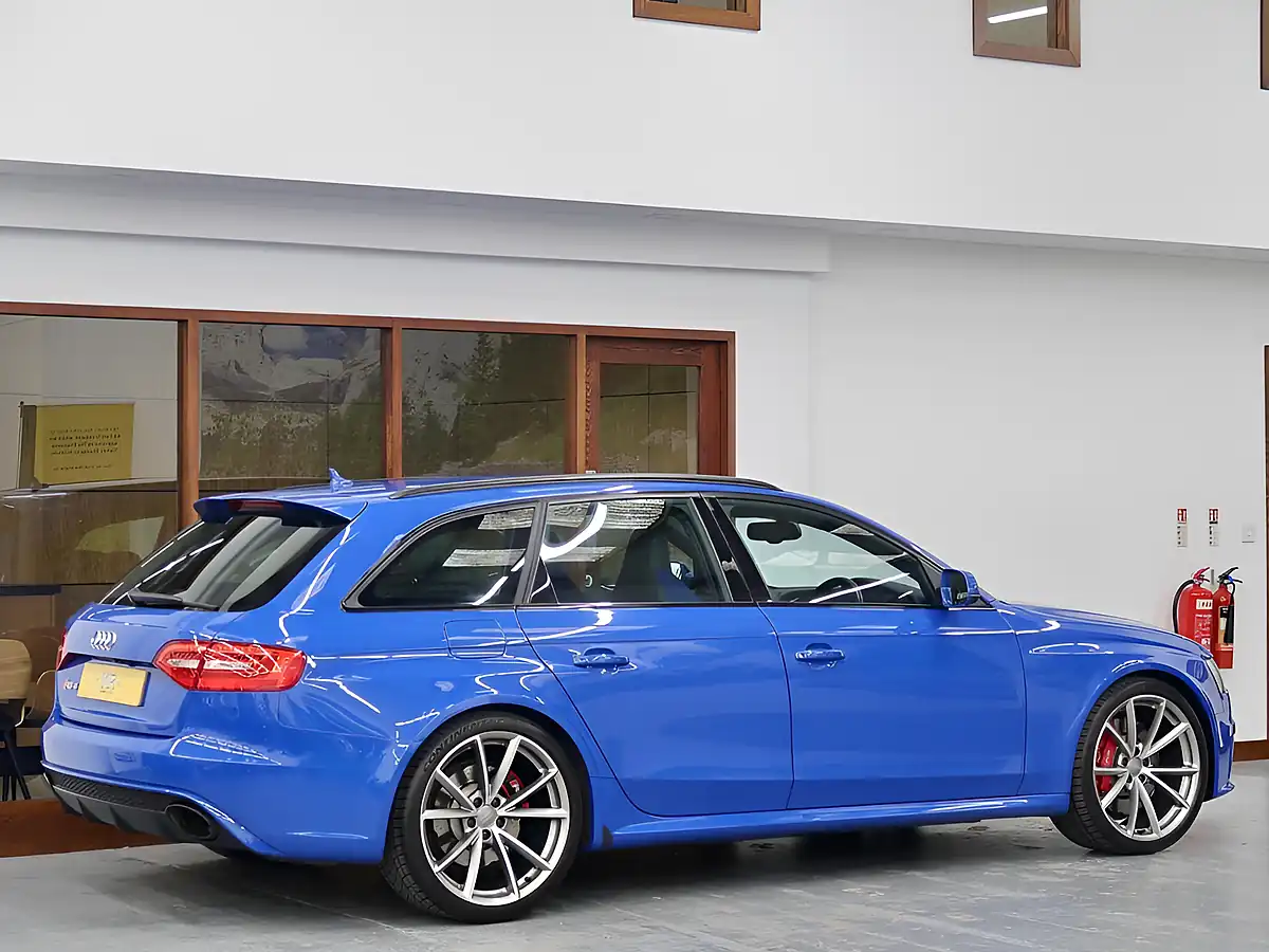 Used 2015 Audi RS4 Avant Nogaro Nogaro Blue - Interior and Exterior details 10