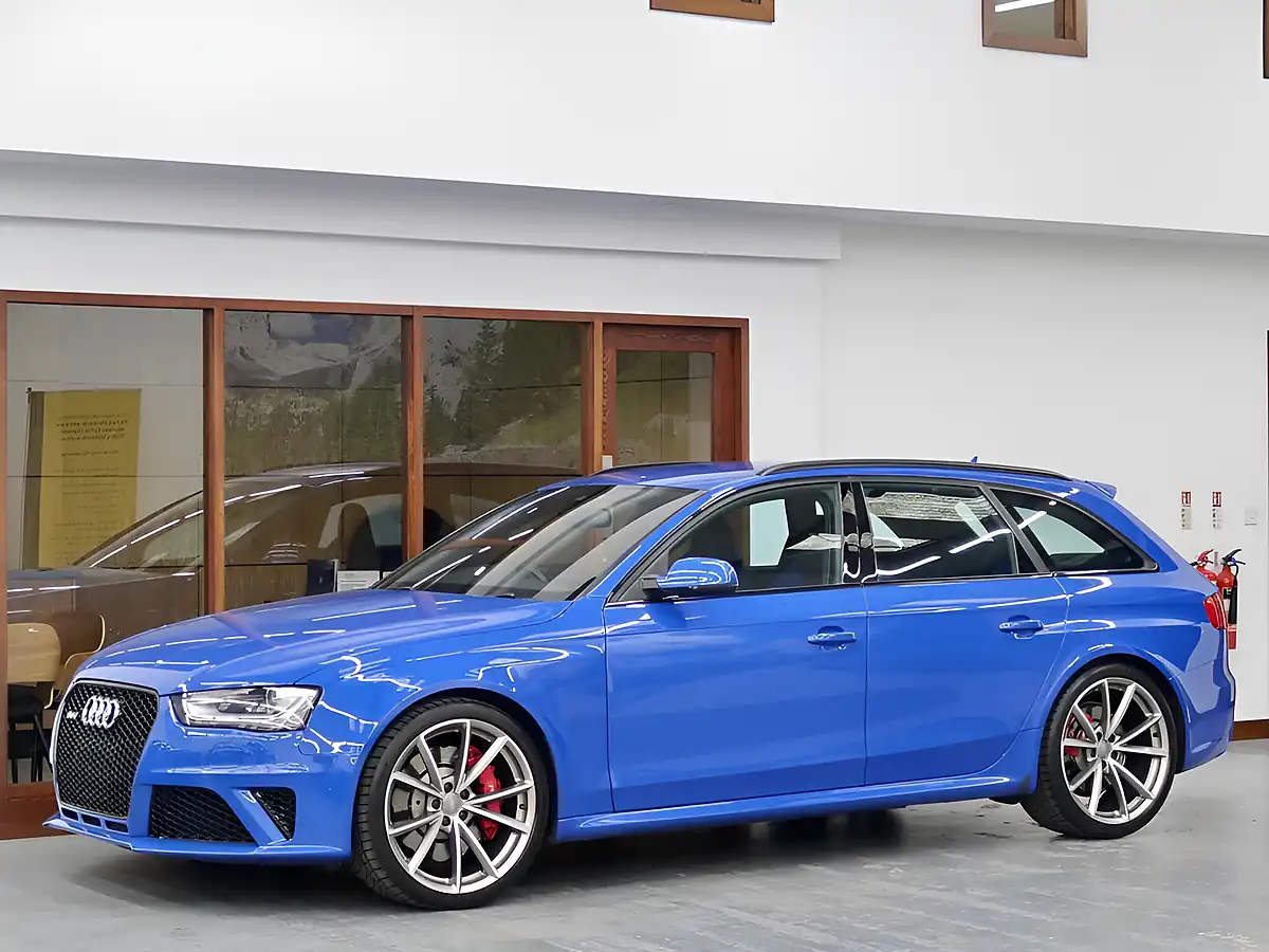 Used 2015 Audi RS4 Avant Nogaro Nogaro Blue - Interior and Exterior details 3