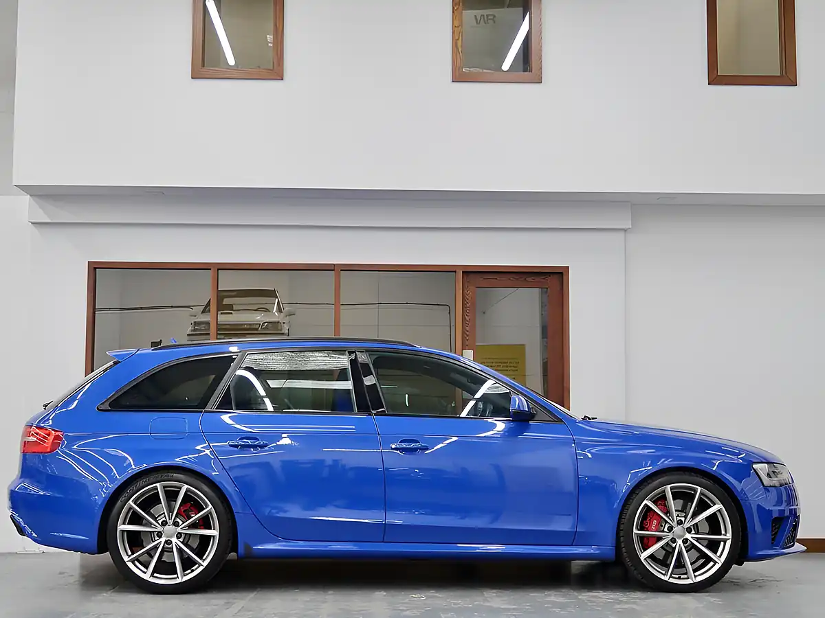 Used 2015 Audi RS4 Avant Nogaro Nogaro Blue - Interior and Exterior details 9