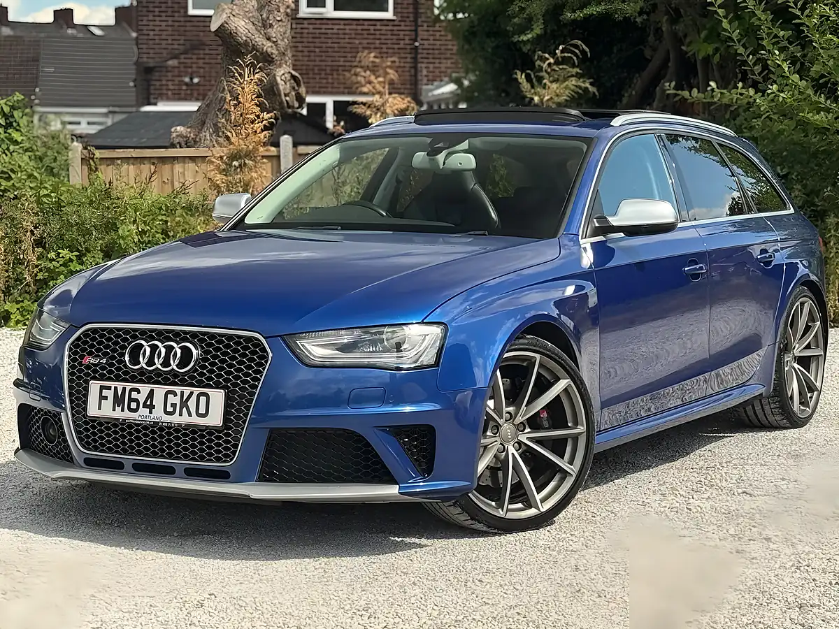 Used 2015 Audi RS4 Avant Palace Blue - Interior and Exterior details 2