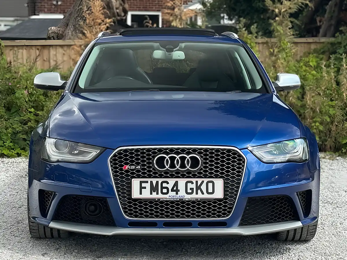 Used 2015 Audi RS4 Avant Palace Blue - Interior and Exterior details 5