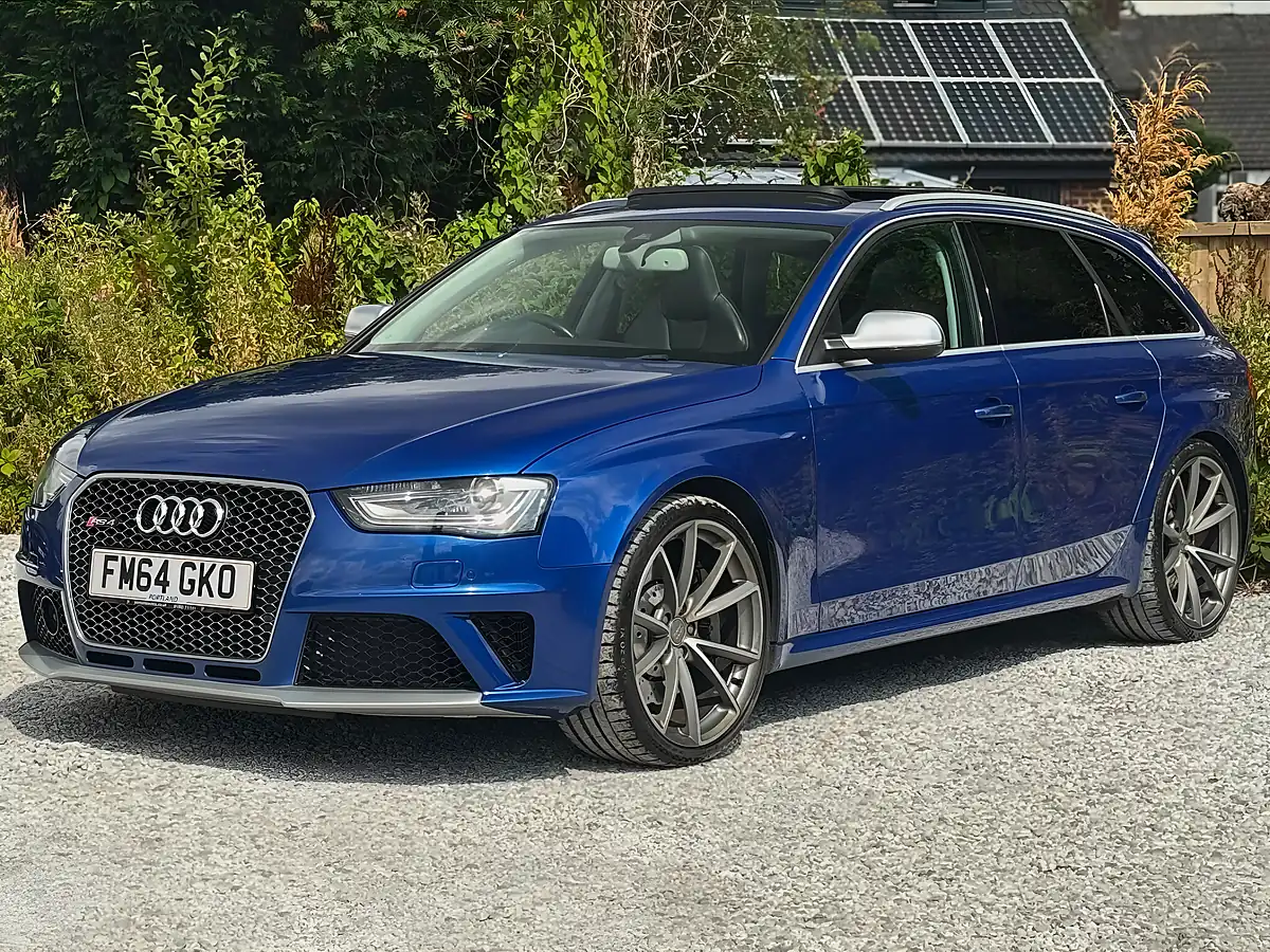 Used 2015 Audi RS4 Avant Palace Blue - Interior and Exterior details 6