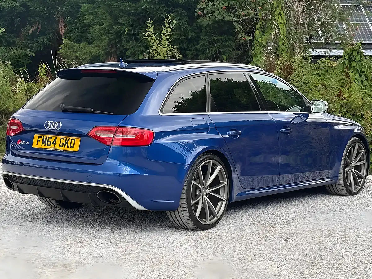 Used 2015 Audi RS4 Avant Palace Blue - Interior and Exterior details 9