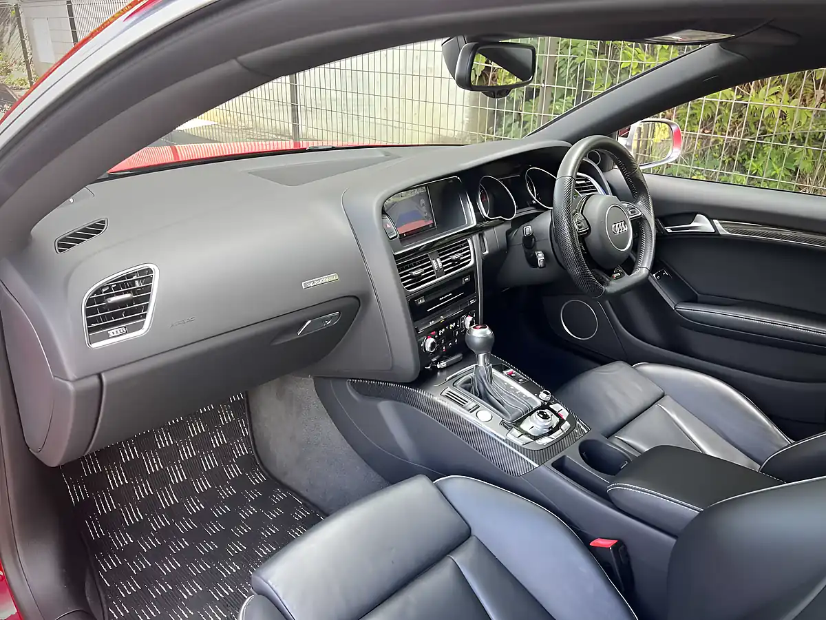 Used 2015 Audi RS5 Misano Red Pearl Effect - Interior and Exterior details 15