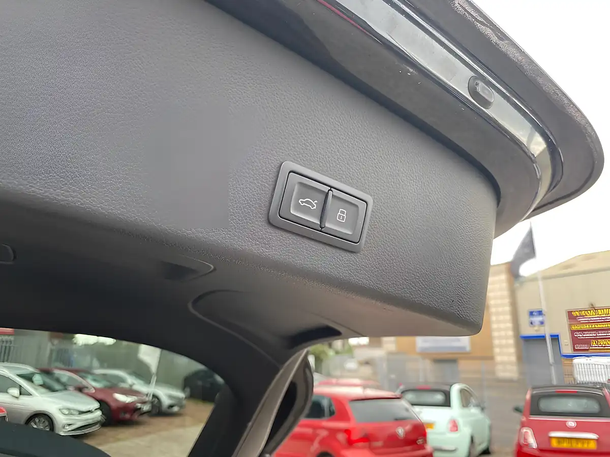 Used 2015 Audi RS6 Avant Black - Interior and Exterior details 13