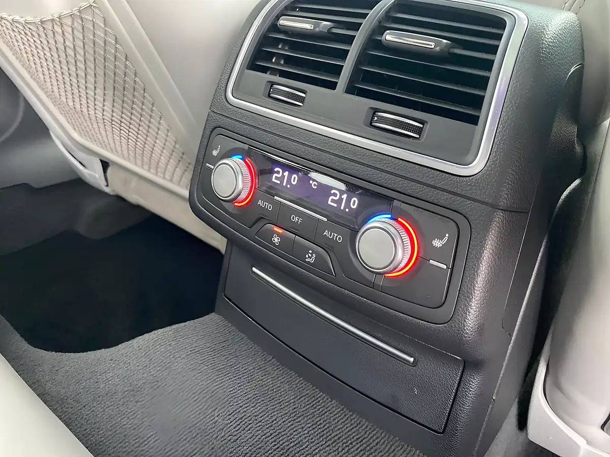 Used 2015 Audi RS6 Avant Black - Interior and Exterior details 14