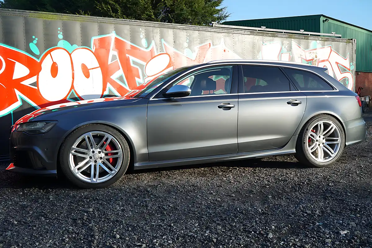 Used 2015 Audi RS6 Avant Grey - Interior and Exterior details 9