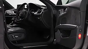 Used 2015 Audi RS7 Sportback Purple - Interior and Exterior details 16