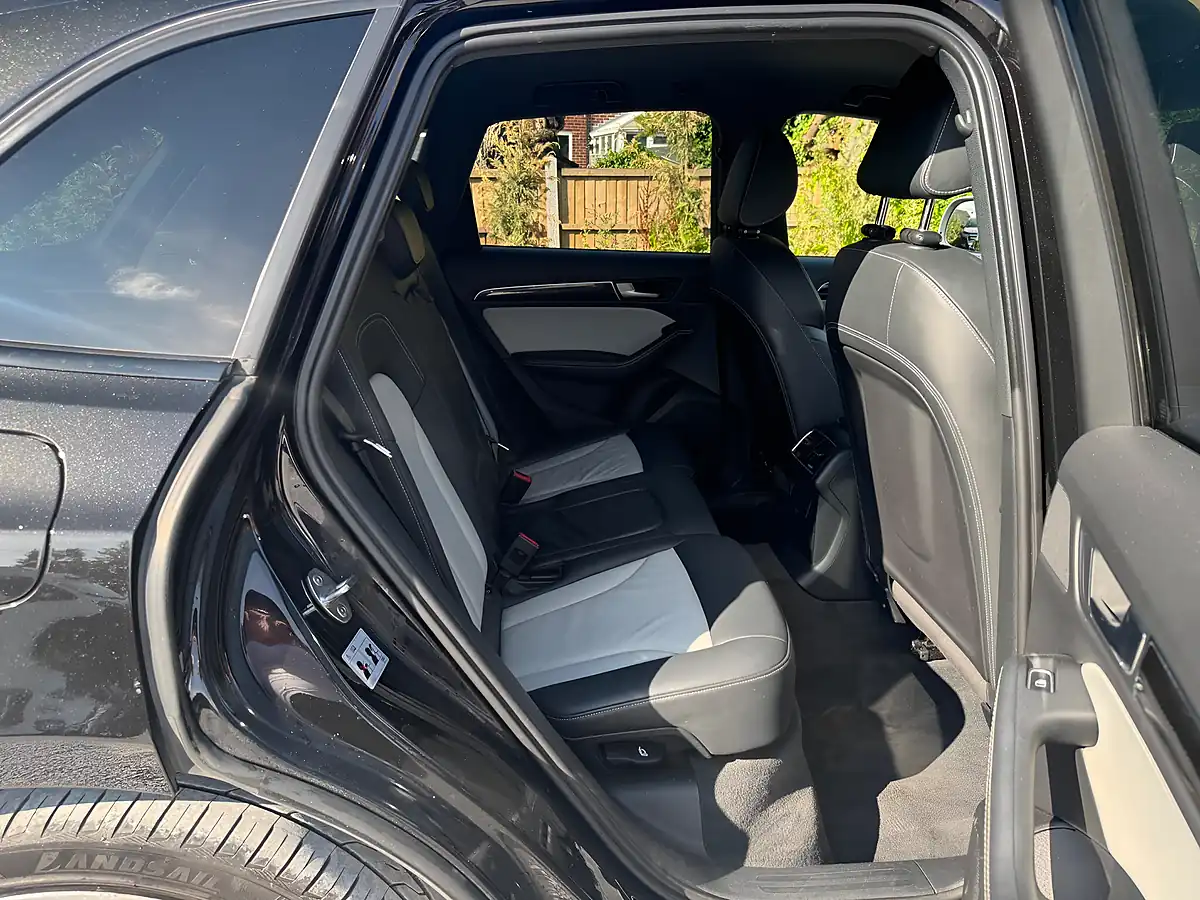 Used 2015 Audi SQ5 Black - Interior and Exterior details 11