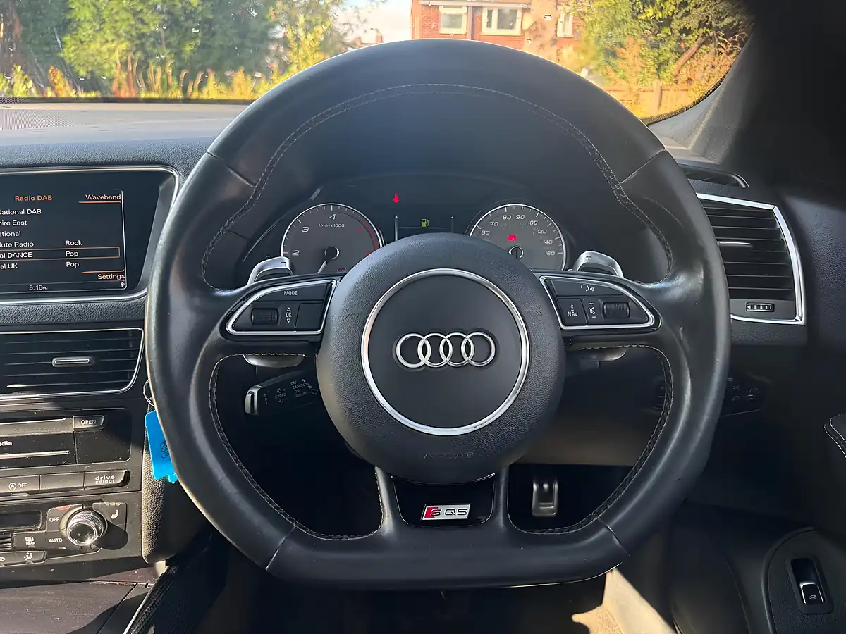 Used 2015 Audi SQ5 Black - Interior and Exterior details 12