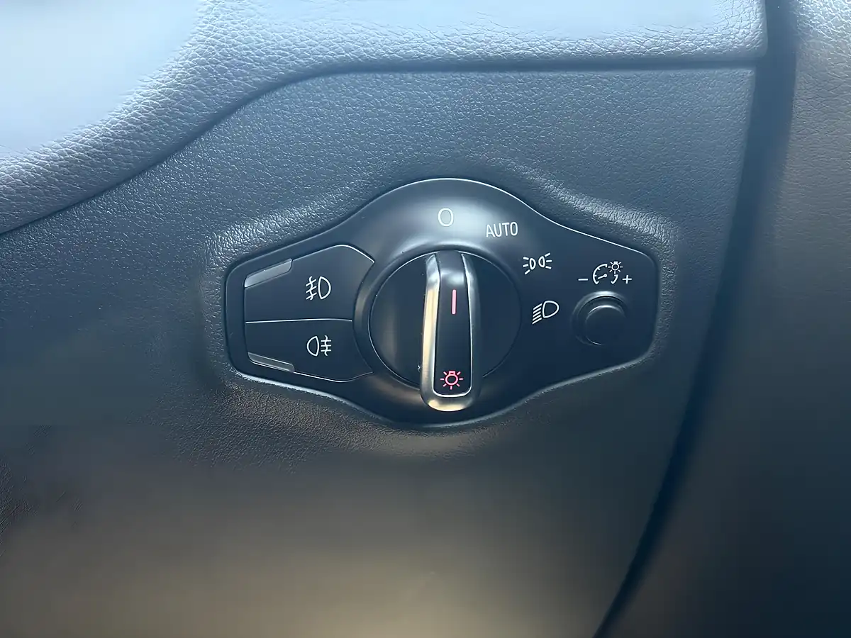 Used 2015 Audi SQ5 Black - Interior and Exterior details 15