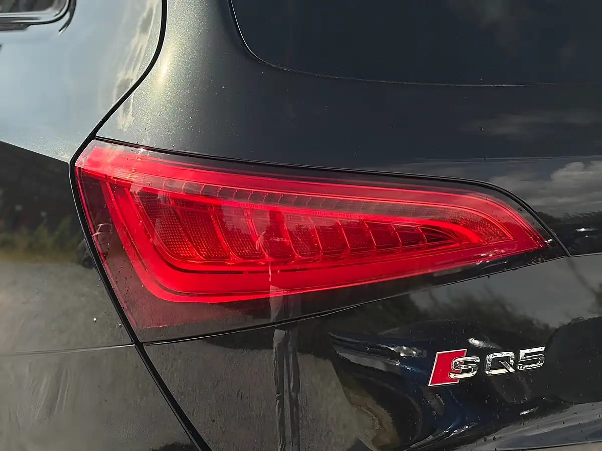 Used 2015 Audi SQ5 Black - Interior and Exterior details 17