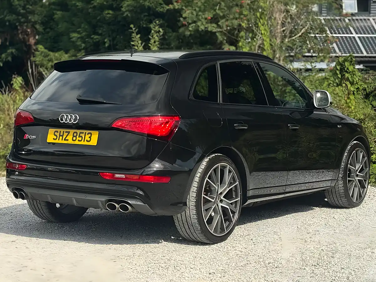 Used 2015 Audi SQ5 Black - Interior and Exterior details 9