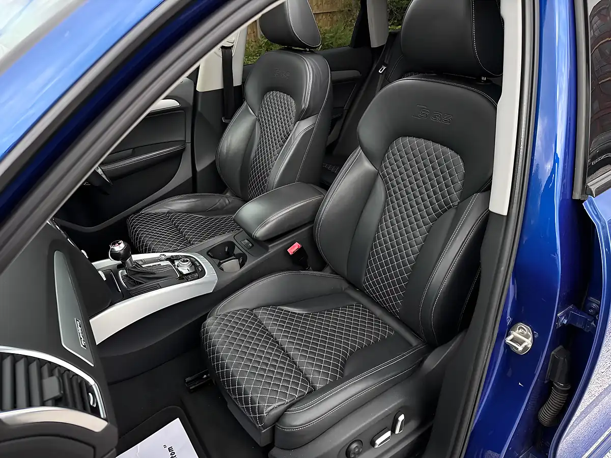 Used 2015 Audi SQ5 Blue - Interior and Exterior details 11