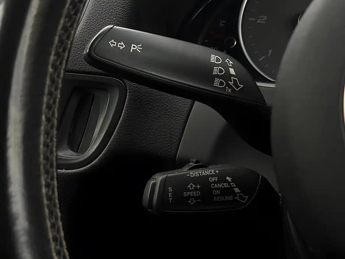 Used 2015 Audi SQ5 Blue - Interior and Exterior details 13