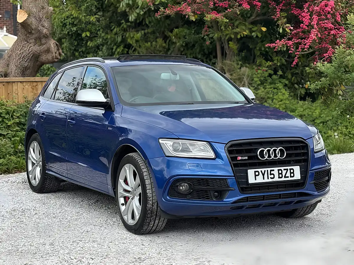 Used 2015 Audi SQ5 Blue - Interior and Exterior details 3