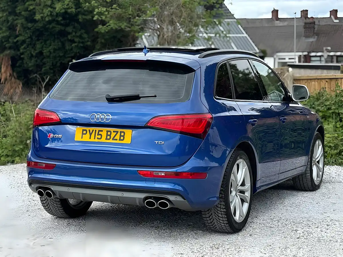 Used 2015 Audi SQ5 Blue - Interior and Exterior details 9