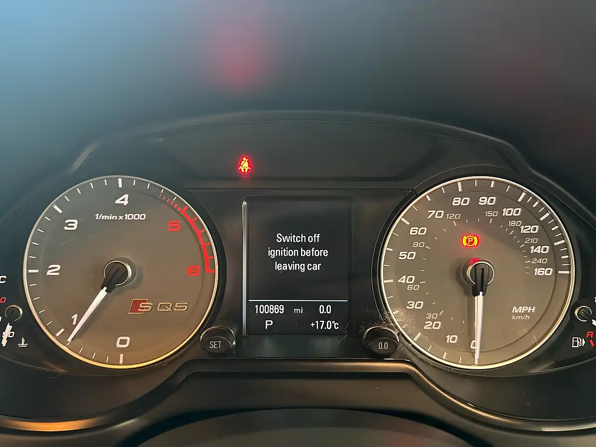 Used 2015 Audi SQ5 Blue - Interior and Exterior details 12