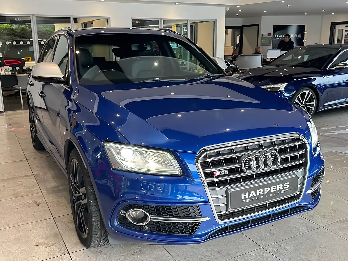 Used 2015 Audi SQ5 Blue - Interior and Exterior details 14