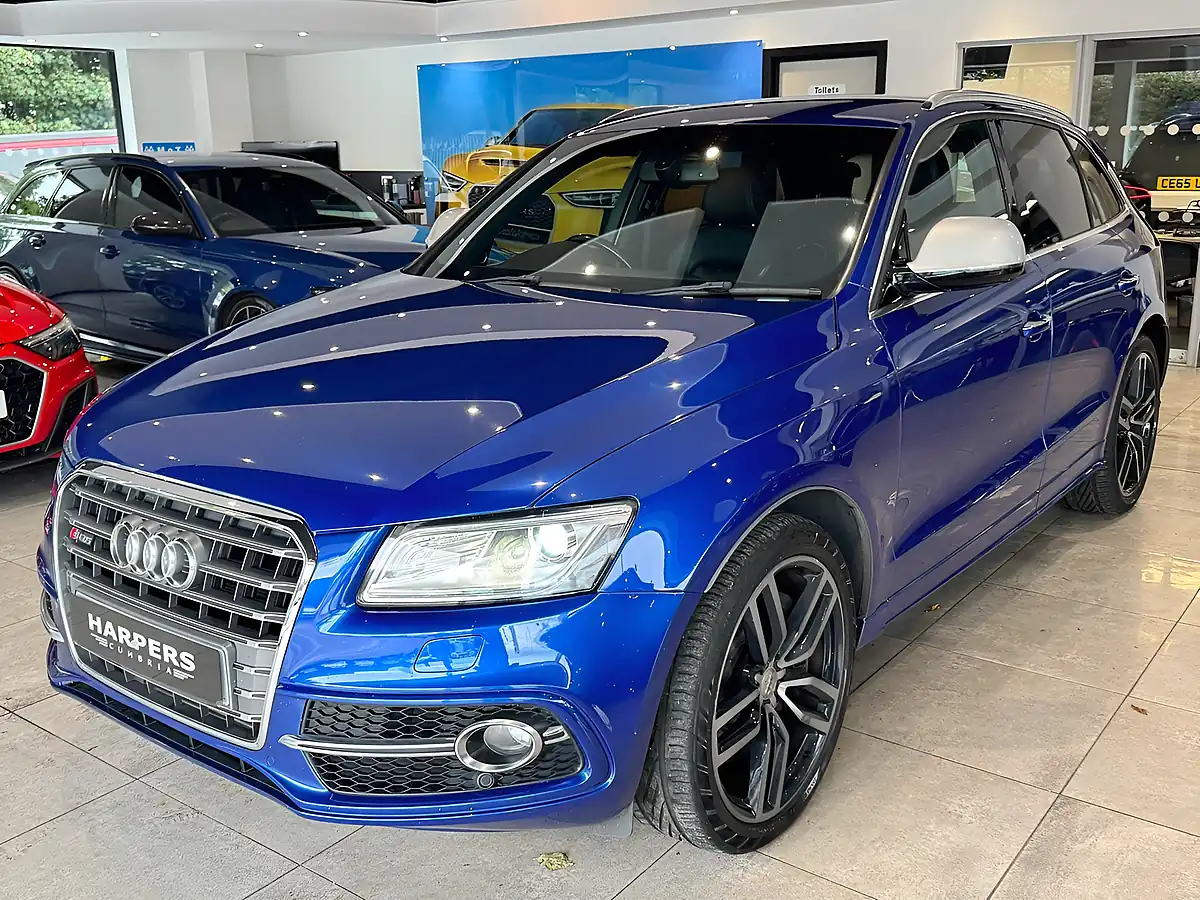 Used 2015 Audi SQ5 Blue - Interior and Exterior details 16