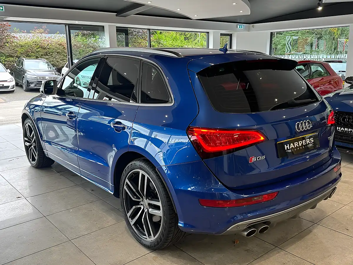 Used 2015 Audi SQ5 Blue - Interior and Exterior details 17