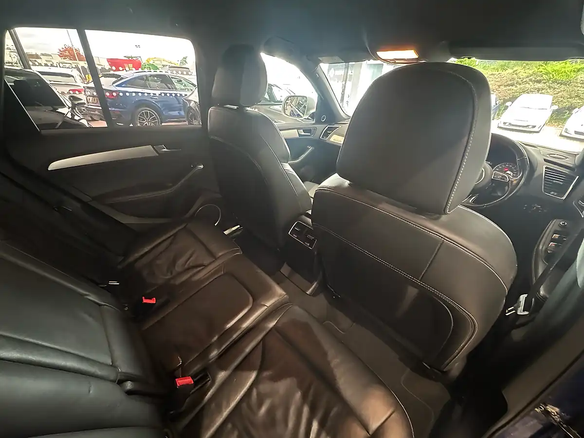 Used 2015 Audi SQ5 Blue - Interior and Exterior details 7
