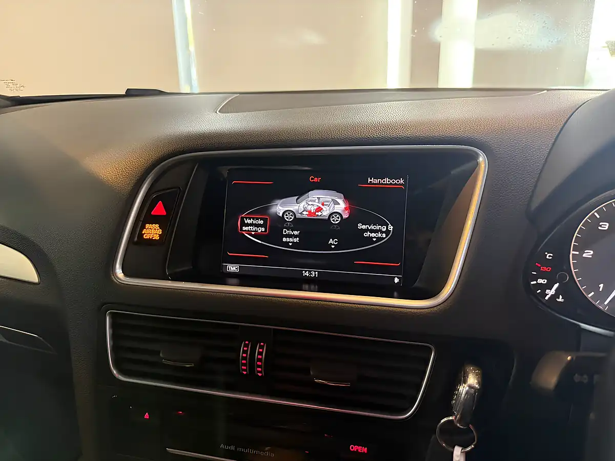 Used 2015 Audi SQ5 S Design Blue - Interior and Exterior details 16