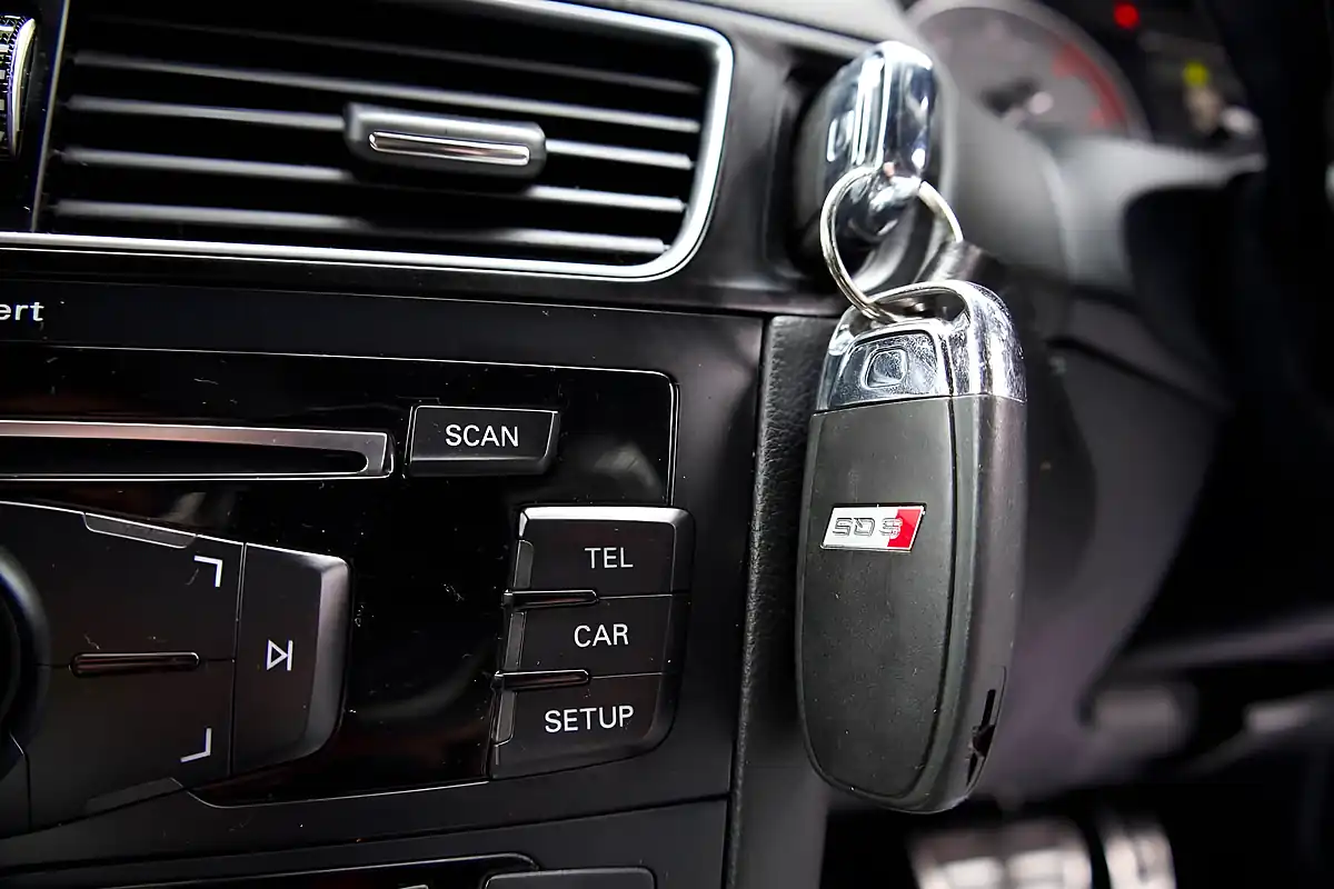 Used 2015 Audi SQ5 S Design Blue - Interior and Exterior details 18