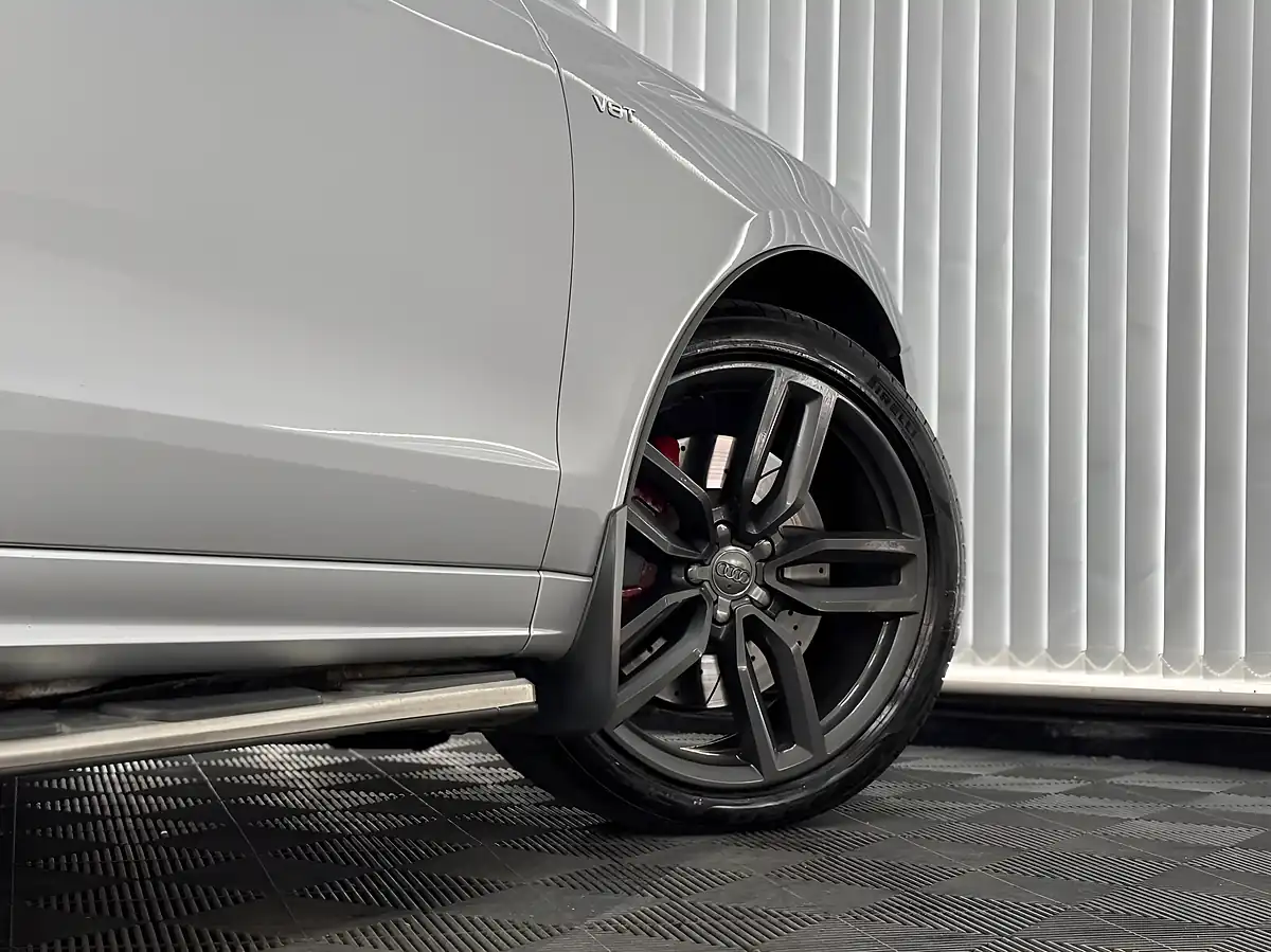 Used 2015 Audi SQ5 S Silver - Interior and Exterior details 12
