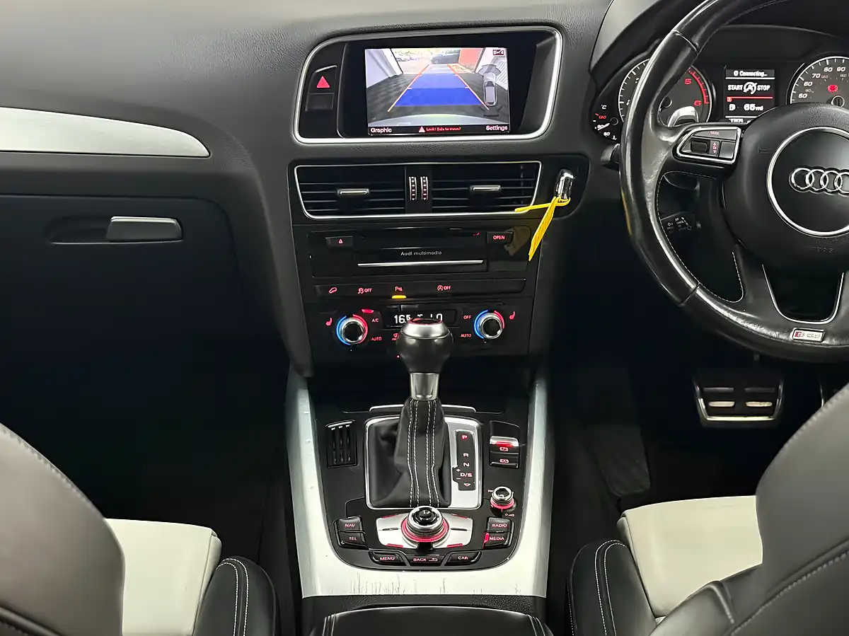 Used 2015 Audi SQ5 S Silver - Interior and Exterior details 17