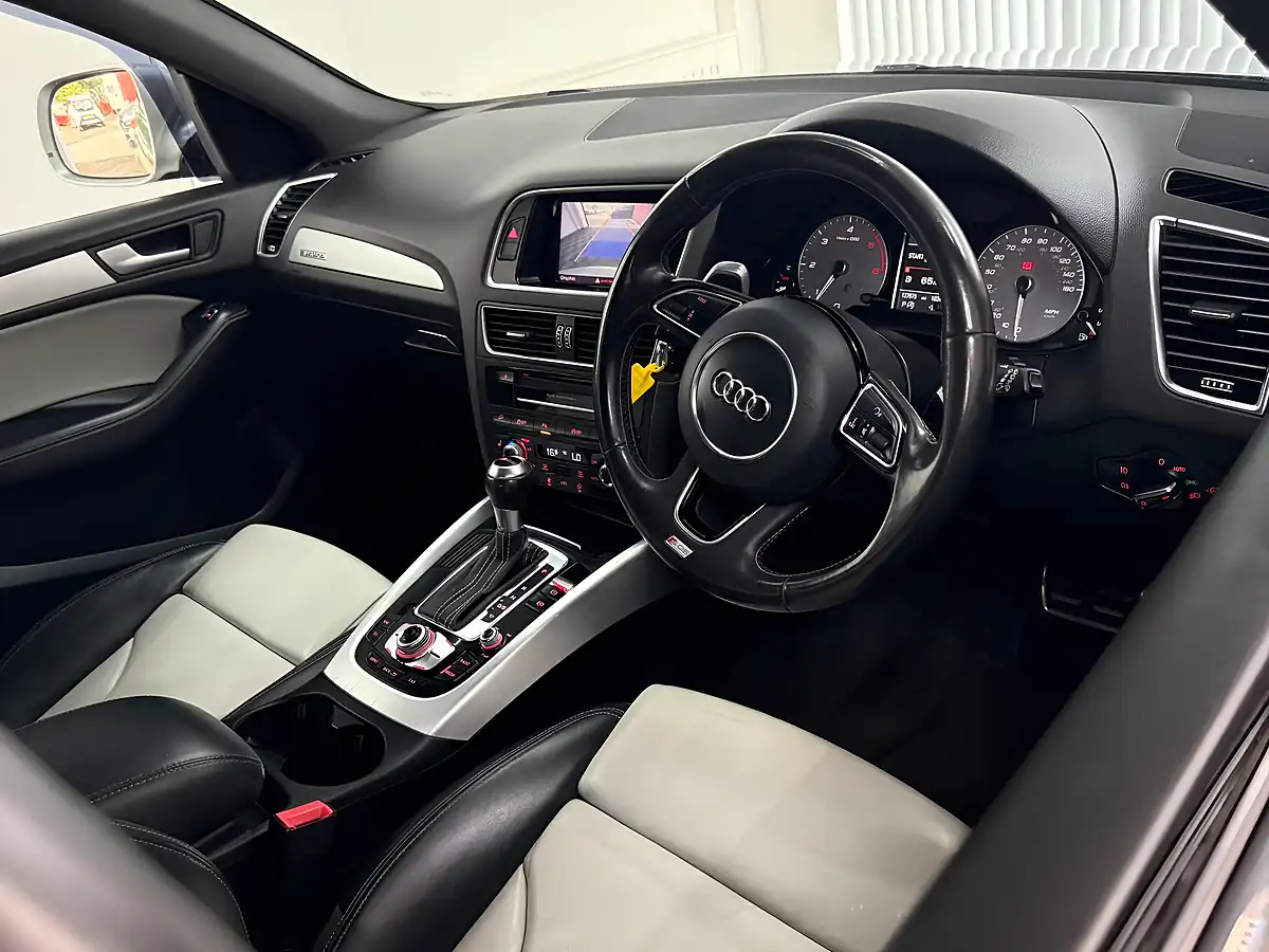 Used 2015 Audi SQ5 S Silver - Interior and Exterior details 2