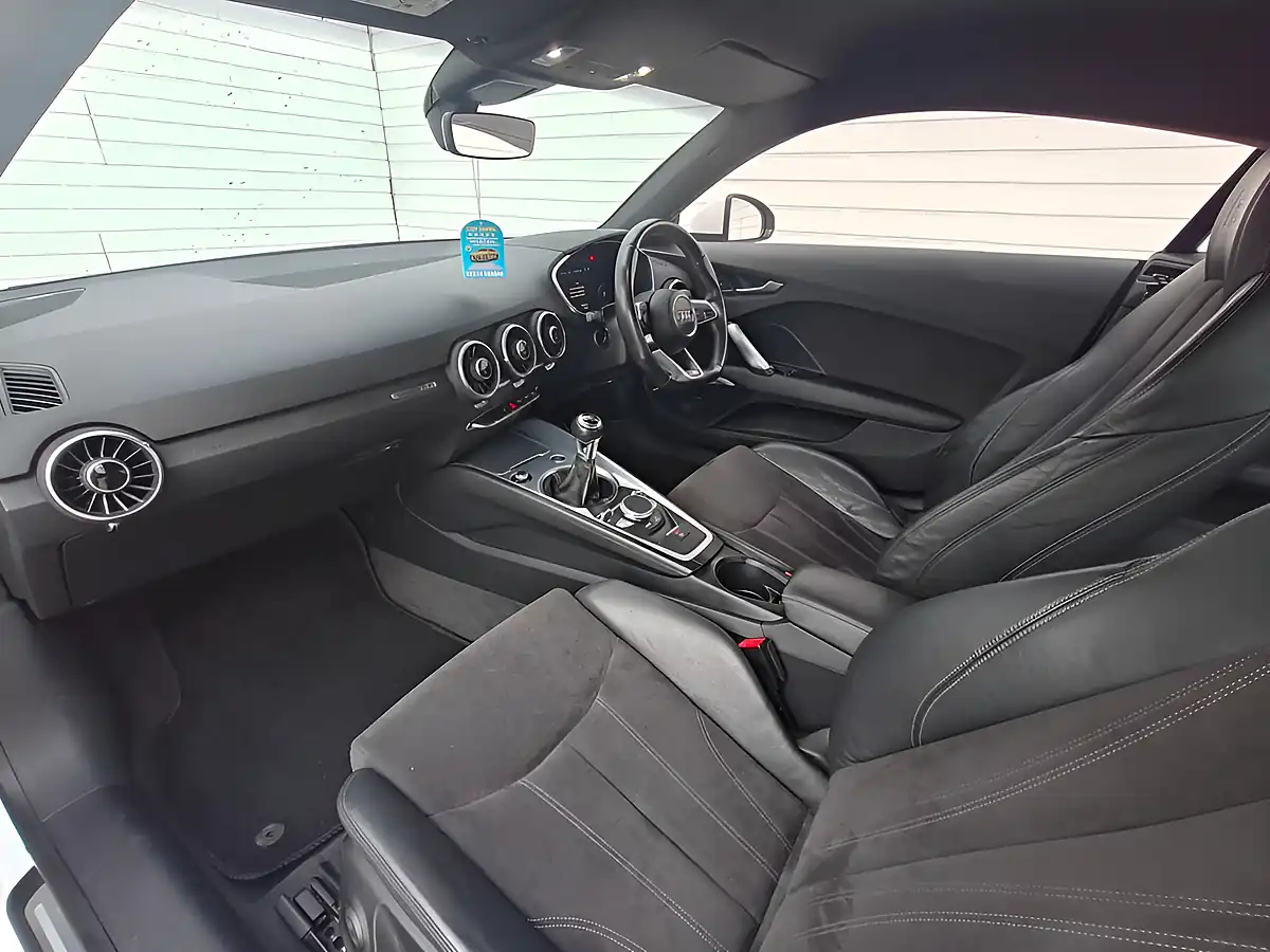 Used 2015 Audi Tt S Line White - Interior and Exterior details 4