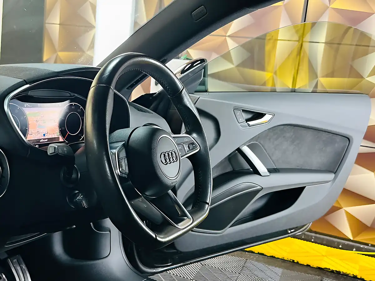 Used 2015 Audi Tt Sport Black - Interior and Exterior details 14
