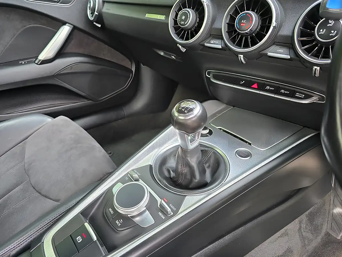 Used 2015 Audi Tt Ultra Sport Grey - Interior and Exterior details 4