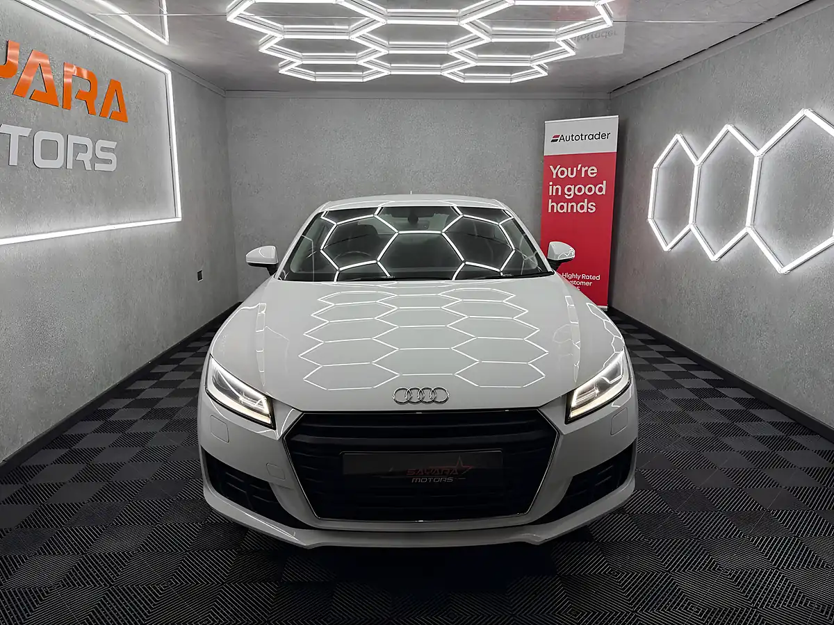 Used 2015 Audi Tt Ultra Sport White - Interior and Exterior details 3