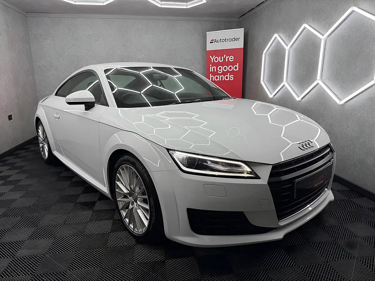 Used 2015 Audi Tt Ultra Sport White - Interior and Exterior details 9