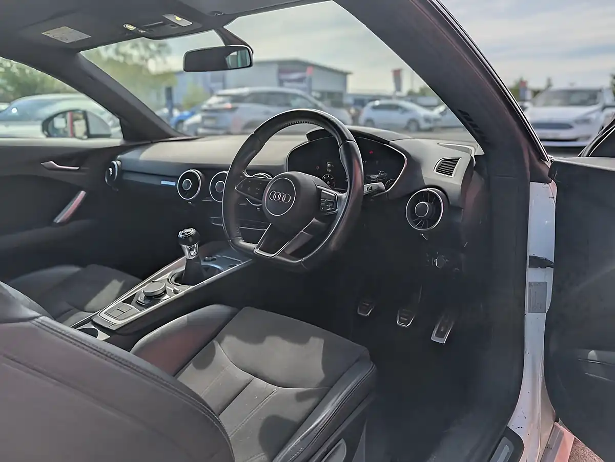 Used 2015 Audi Tt Ultra Sport White - Interior and Exterior details 12