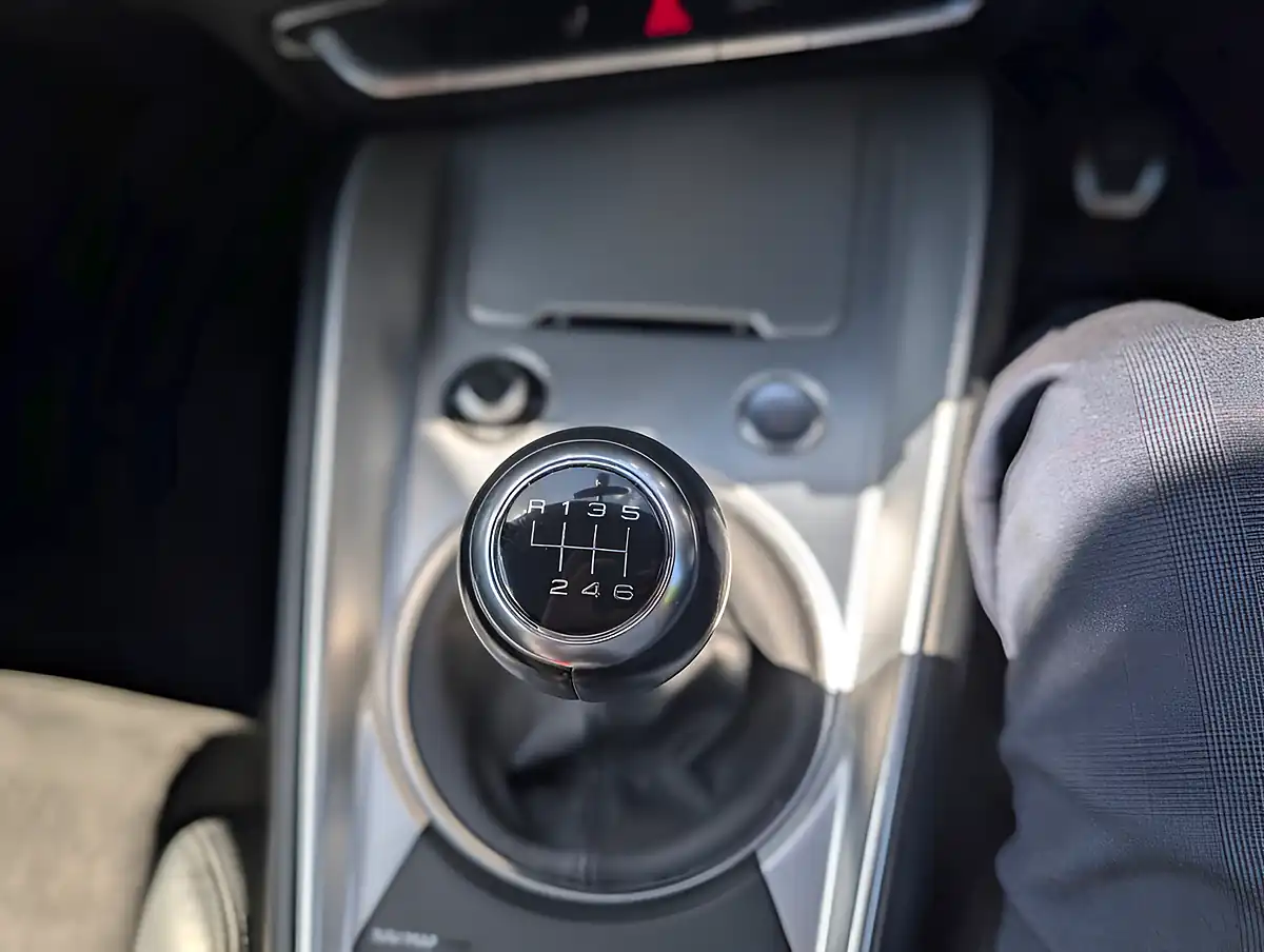 Used 2015 Audi Tt Ultra Sport White - Interior and Exterior details 16