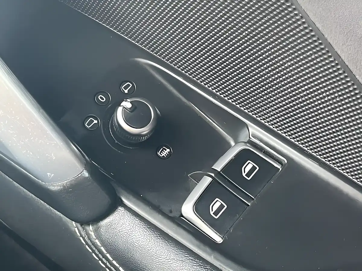 Used 2015 Audi Tts Coupé Nano Grey - Interior and Exterior details 12