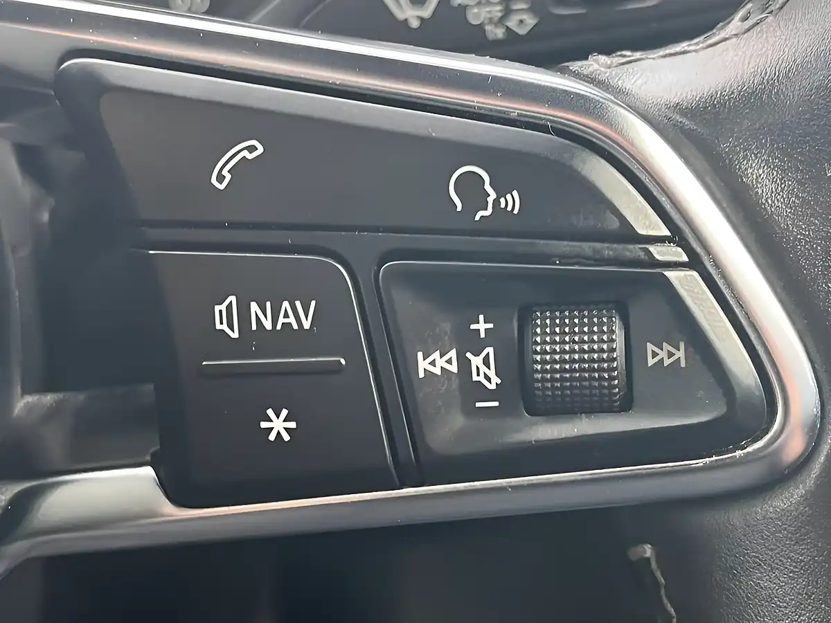 Used 2015 Audi Tts Coupé Nano Grey - Interior and Exterior details 17