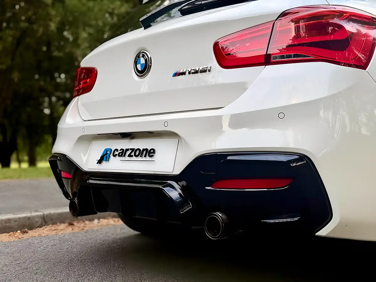 Used 2015 BMW 1 Series M Performance Alpine White - Interior and Exterior details 19