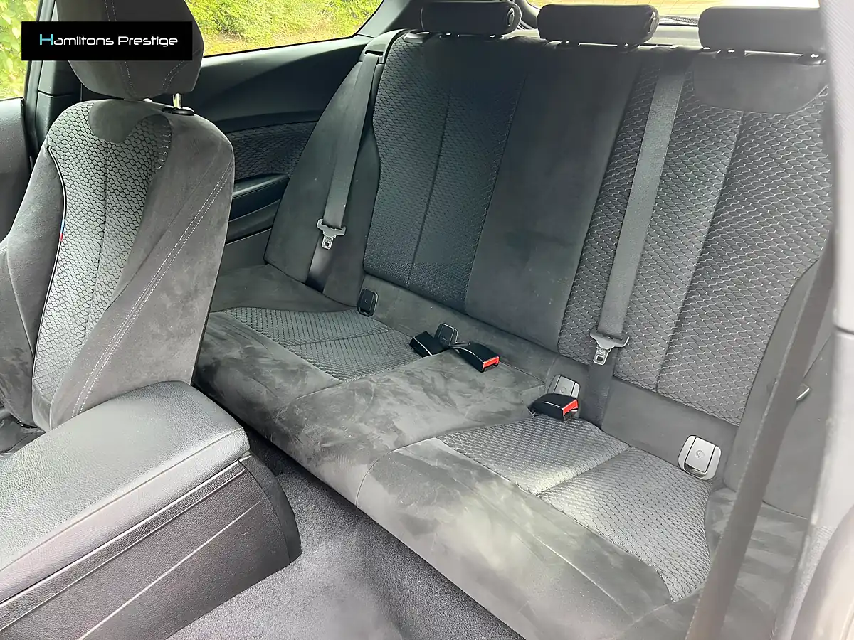 Used 2015 BMW 1 Series M Sport Alpine White - Interior and Exterior details 17