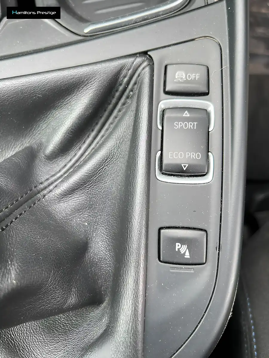 Used 2015 BMW 1 Series M Sport Alpine White - Interior and Exterior details 18