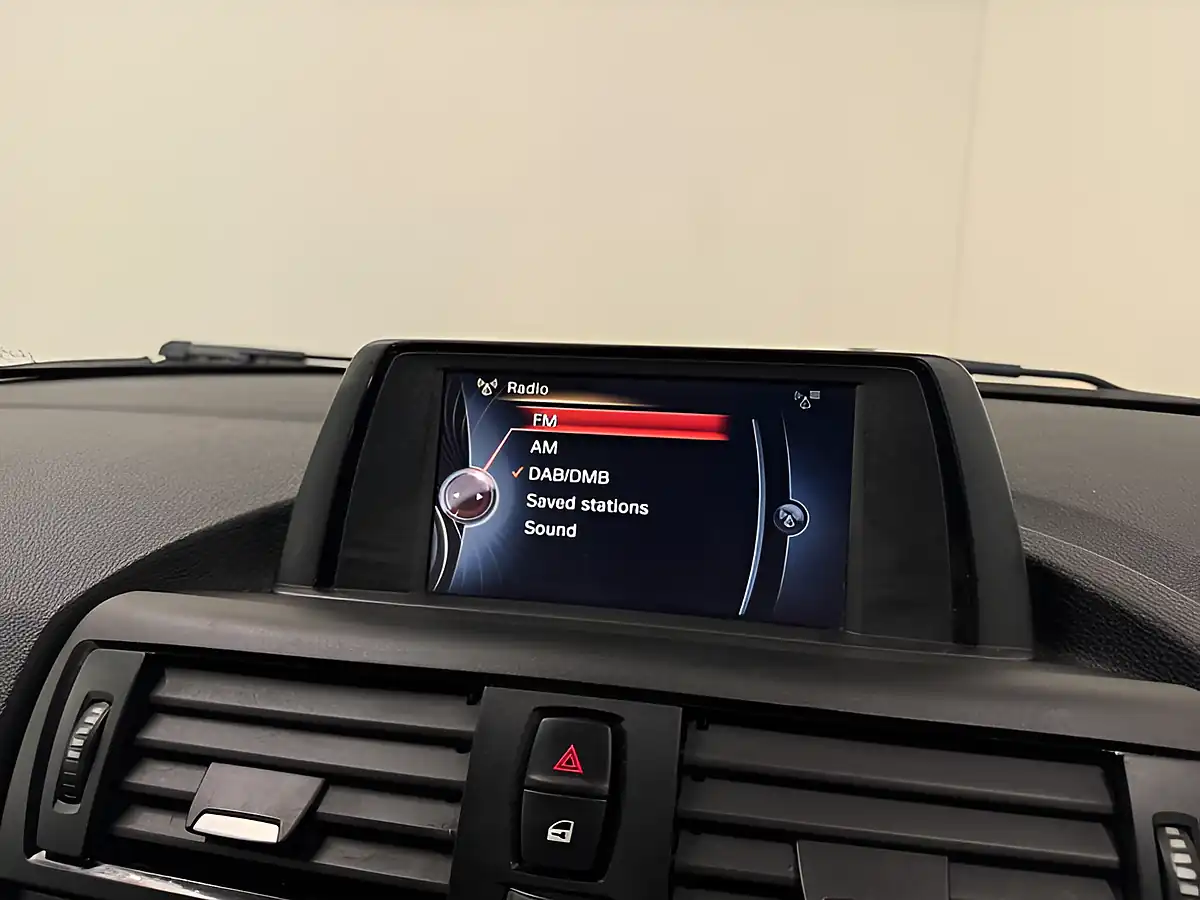 Used 2015 BMW 1 Series M Sport Alpine White - Interior and Exterior details 19