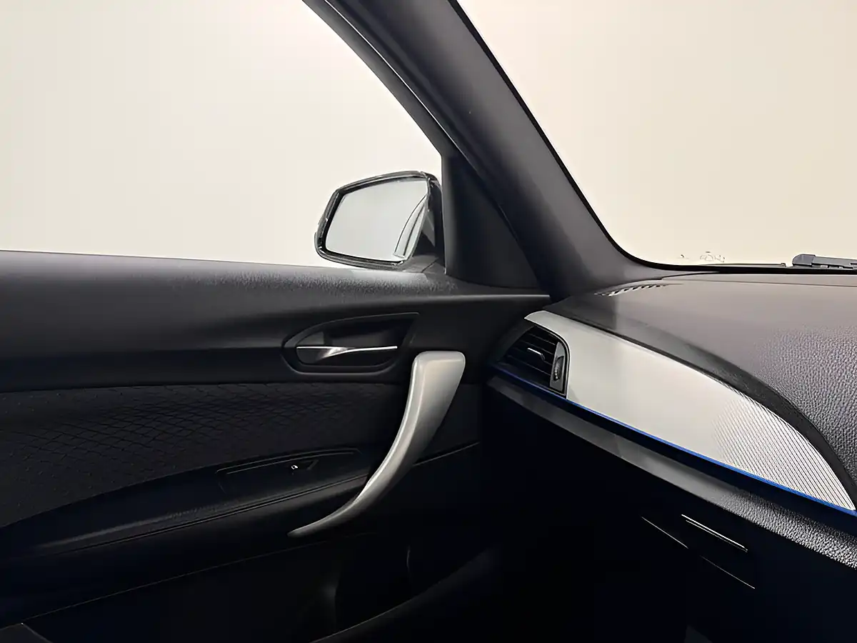 Used 2015 BMW 1 Series M Sport Alpine White - Interior and Exterior details 20