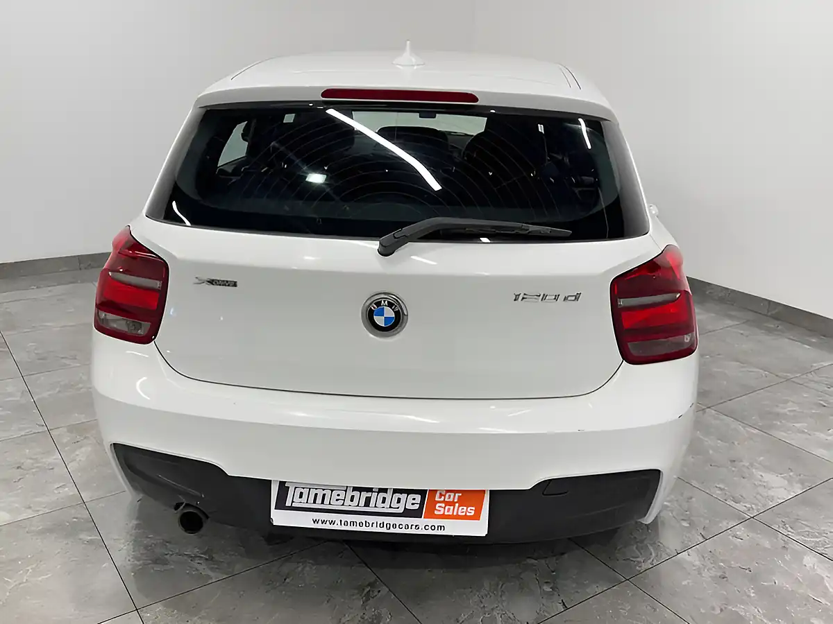 Used 2015 BMW 1 Series M Sport Alpine White - Interior and Exterior details 7